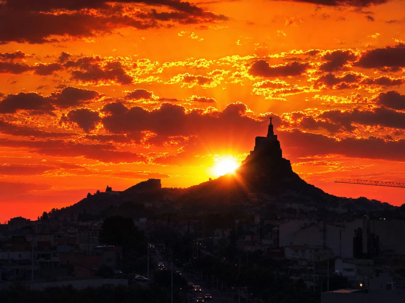 Le Cristo de Monteagudo au coucher du soleil